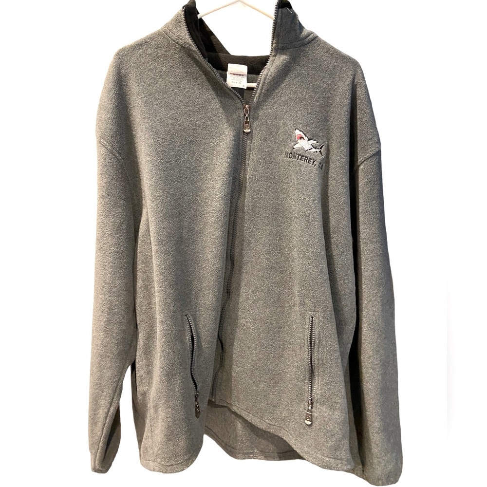 Vintage Gray MONTEREY CA Beach Full Zip Men’s XL Fleece Jacket Surf SHARK